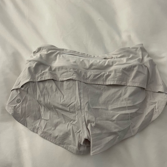 Lululemon Speed Up Shorts 2.5” - Picture 3 of 3